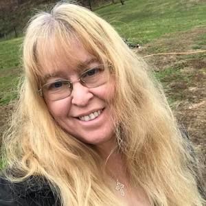 Meet your Posher, Vickie